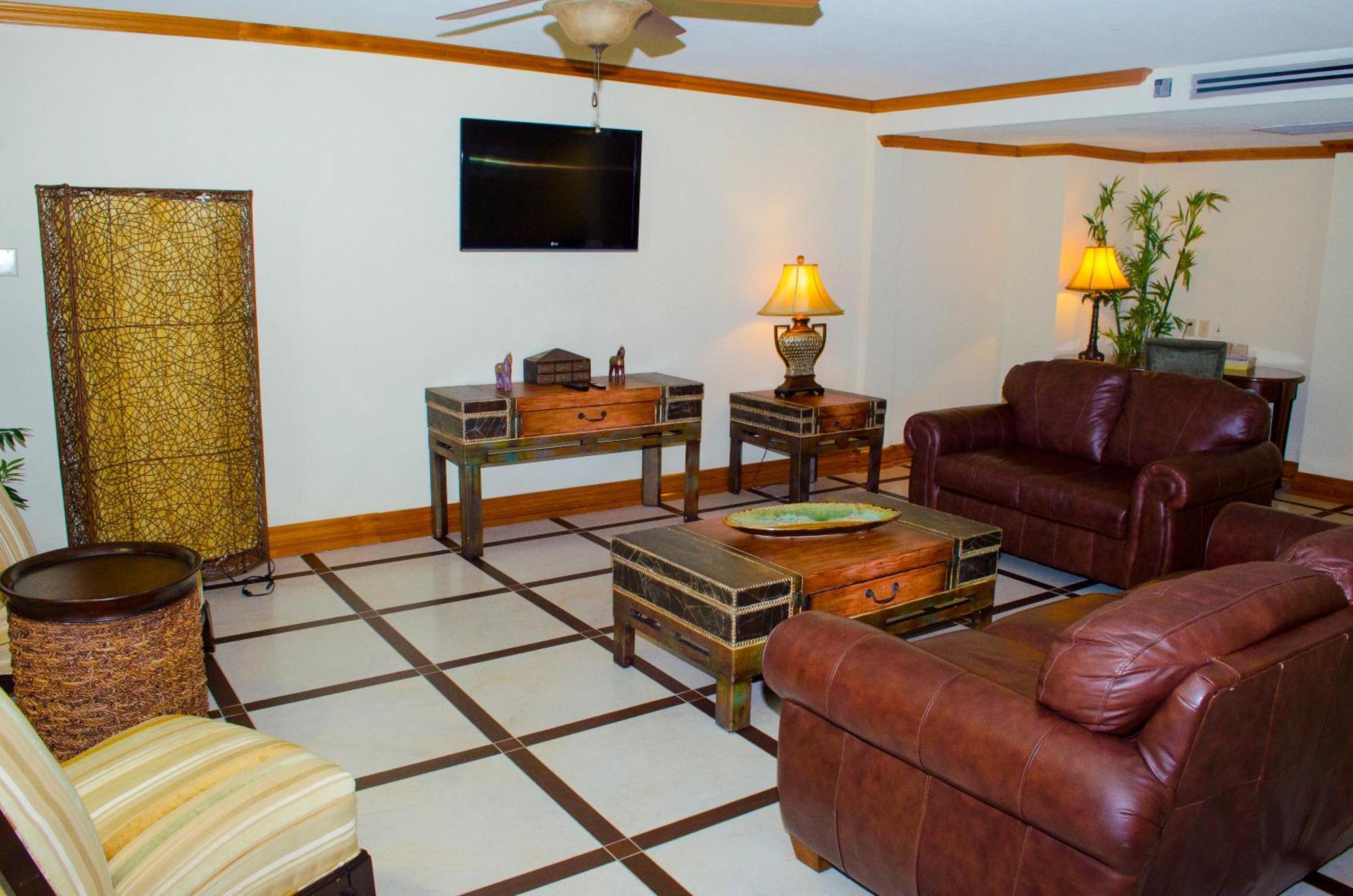 Deluxe Junior Suite,818468003:JPEG